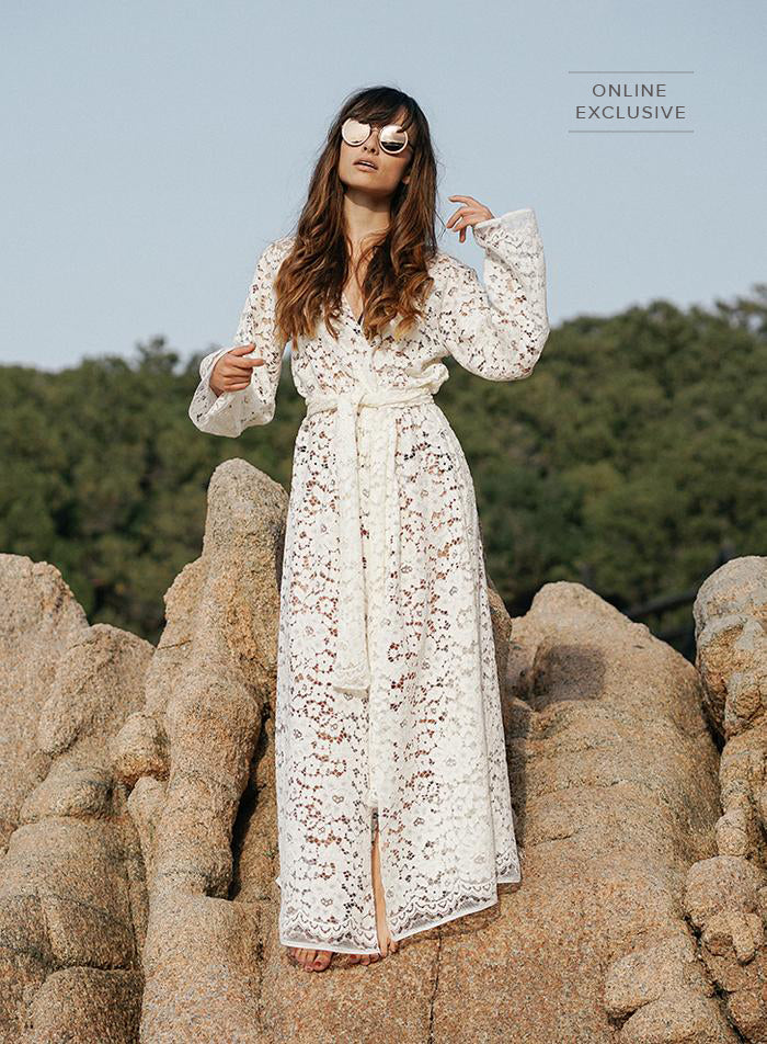 SARDEGNA LACE BEACH ROBE